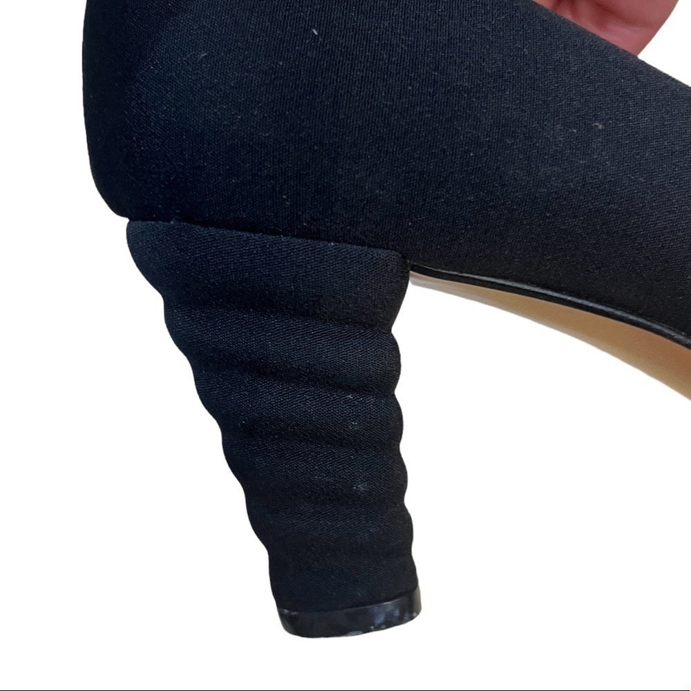 Bruno Magli Vintage Pumps Black Matte Fabric & Unique Heel Italian Sz 7 N - Picture 8 of 12